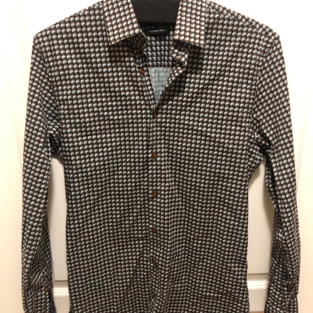 Simons unique geometric button shirt neck 14.5/37